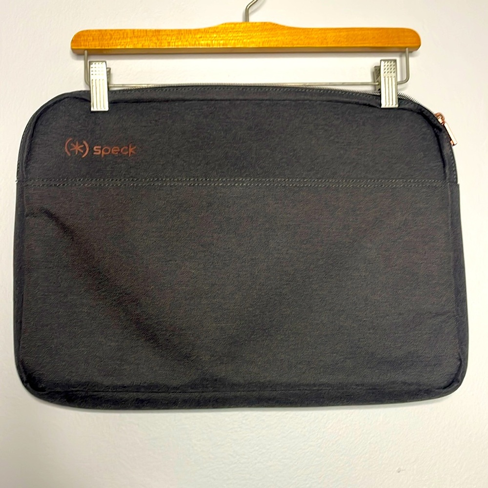 Speck Large Laptop Travel Case